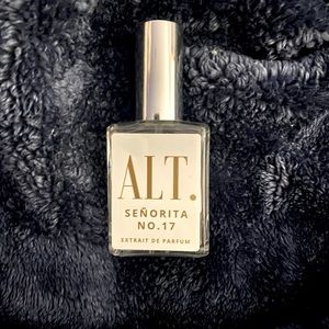 ALT. Señorita #17